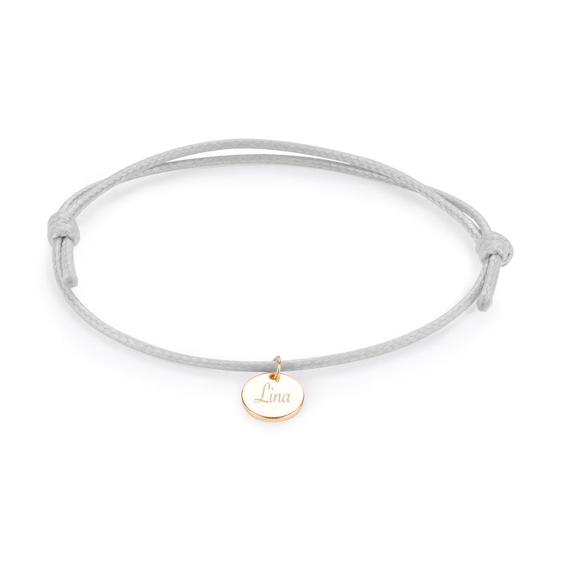 Personalisiertes Armband mit rundem Gold Filled Plättchen Anhänger mit individueller Wunsch Gravur, ob Namen, Daten oder Symbolen